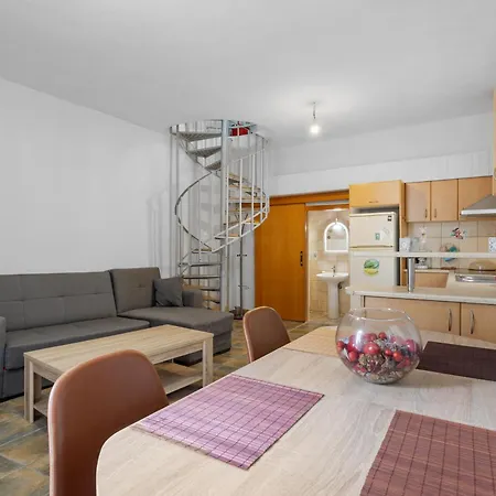 Σπίτι διακοπών Litsa's Maisonette Near Sea - Center *