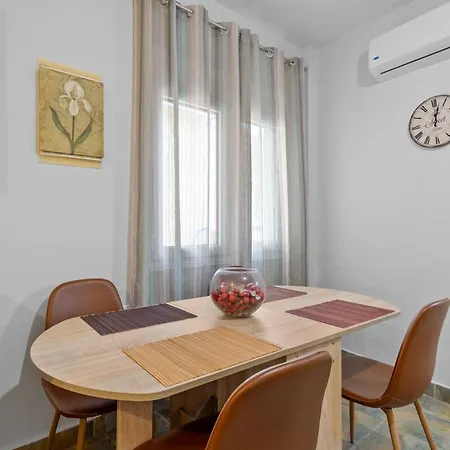 Litsa's Maisonette Near Sea - Center Σπίτι διακοπών *